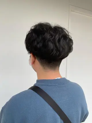 パーマ メンズ shiori ﾍﾞｰｼﾞｭｶﾗｰのヘアスタイル