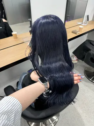 ロング カラー 暗髪🩶ラベンダー/ ブルー/ユウナ🤍のヘアスタイル