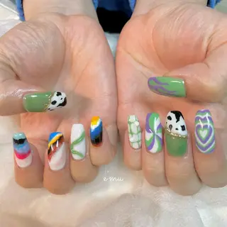 ネイル nail salon e'mu💐のネイルデザイン