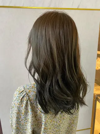 ミディアム 小口 晃のヘアスタイル