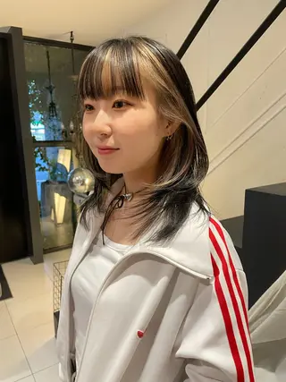 ミディアム アオキ リノのヘアスタイル