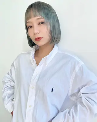 ショート カラー ツヤ髪ハイトーン ×レイヤー🌝リオのヘアスタイル