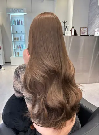 ロング カラー 堀江/透明感 ベージュ/白川幸太のヘアスタイル
