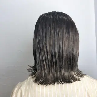 ミディアム 小林 愛花のヘアスタイル