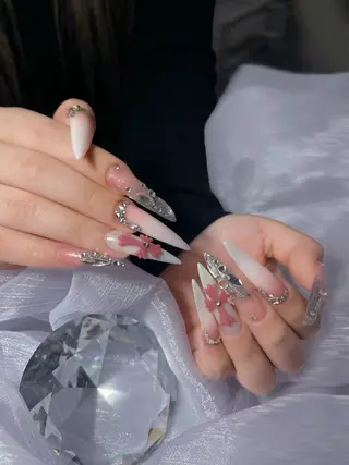 ネイル ZUZU AMEE NAILのネイルデザイン