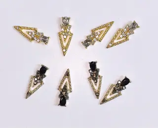 ネイル VIERU 🌈🎀💖のネイルデザイン