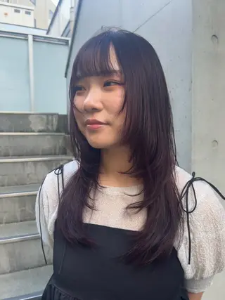 ミディアム riko／ SYS by fitのヘアスタイル