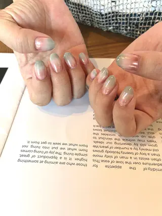 ミディアム ist. （ｲｽﾄ）のネイルデザイン