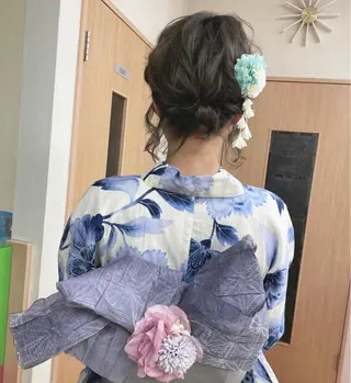ミディアム ヘアアレンジ yui .のヘアスタイル