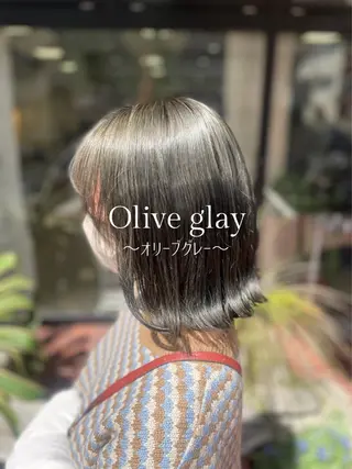 ミディアム カラー ハイトーン/レイヤー 似合わせ・ユキノのヘアスタイル