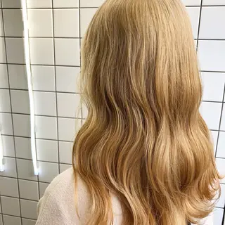 ロング カラー 鴫原 亜弥のヘアスタイル