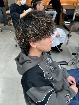 カラー パーマ メンズ レディース／メンズ パーマ特化／内山遥斗のヘアスタイル