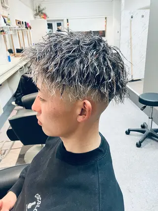 カラー パーマ メンズ メンズ特化/パーマ/ フェードWATARUのヘアスタイル