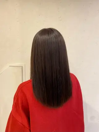 セミロング カラー 佐々木 愛里のヘアスタイル