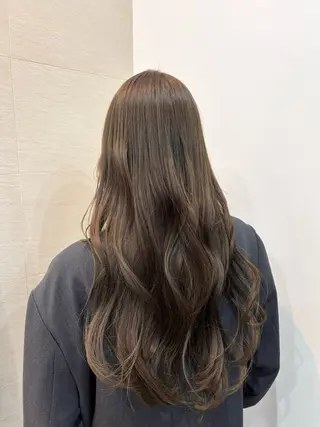 ロング カラー ヘーゼルベージュ/ 赤み消し/はるのヘアスタイル