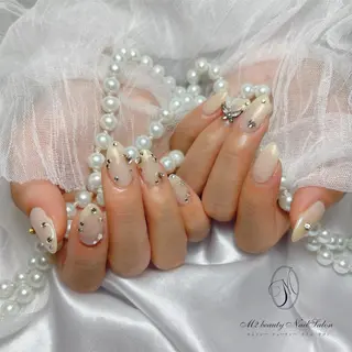 ネイル M2 BEAUTY サロンのネイルデザイン