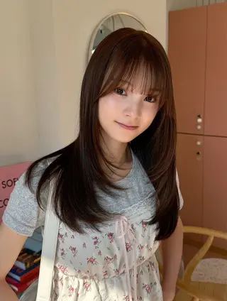 ロング 安井 美咲希のヘアスタイル