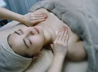 BEAUTY HUB 小顔/クリスティーナ美肌/全身美白サロン所属・BEAUTY HUB ［小顔•全身美白］のエステ・リラクイメージ