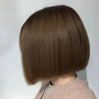 ショート カラー 山本 帆乃果のヘアスタイル