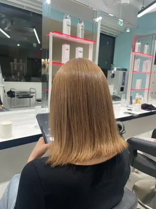 セミロング カラー 履歴修正屋さん／ ブロンド／ホワイトのヘアスタイル