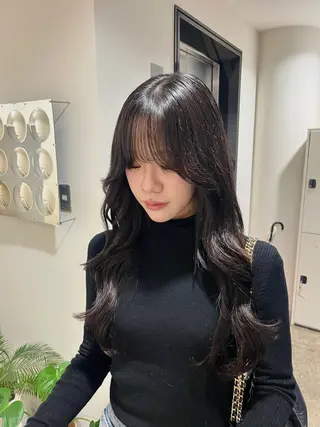 ロング Shion/ レイヤー/髪質改善のヘアスタイル