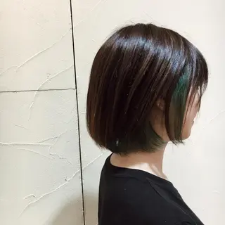 ショート カラー ミドウチ アヤカのヘアスタイル
