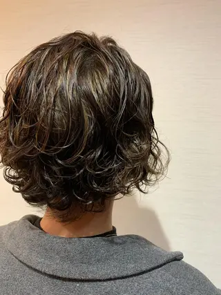 ショート カラー パーマ 蓮見  友里のヘアスタイル