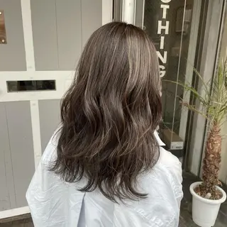 セミロング カラー miloc かおりのヘアスタイル