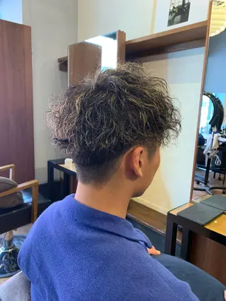 ショート カラー パーマ ヘアアレンジ メンズ キッズ ブリーチカラー🔥 パーマ【佐々木凌平】のヘアスタイル