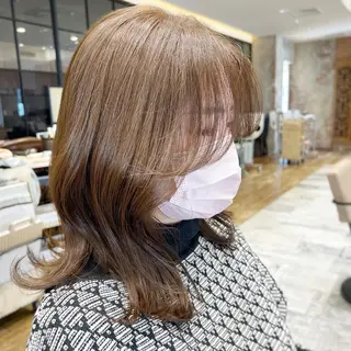 セミロング 💍新宿ショート 💍岩田莉奈のヘアスタイル