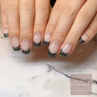 ネイル .. momoko🕊のネイルデザイン