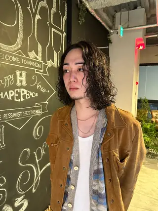 ミディアム パーマ メンズ 俵 知広のヘアスタイル