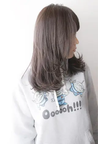 セミロング 吉本 知弘のヘアスタイル