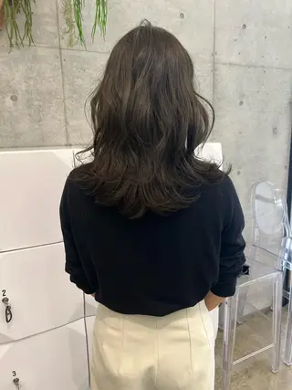 ミディアム カラー くせっ毛カット タツヤのヘアスタイル