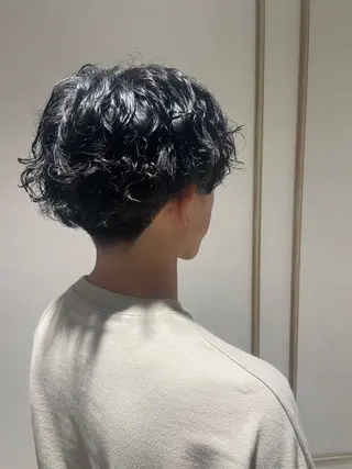 パーマ 日高 拓磨のヘアスタイル