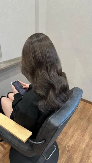 ロング カラー 鵜飼 真伍のヘアスタイル