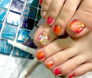 ネイル 里見 麗のネイルデザイン