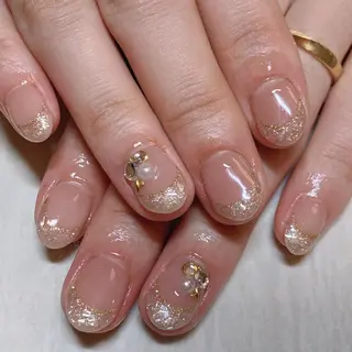 ショート .. momoko🕊のネイルデザイン