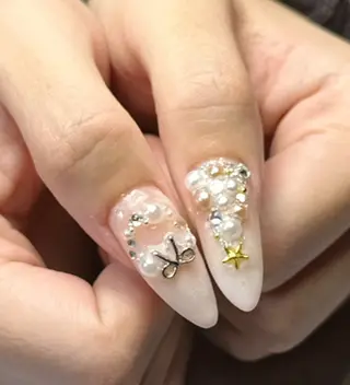 ネイル 新山 聖のネイルデザイン