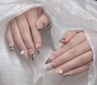 ネイル Lee Nailsのネイルデザイン