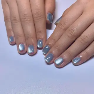 ネイル Rika🌼 シンプル•マグネットのネイルデザイン