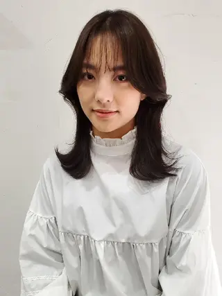 ミディアム カラー 韓国レイヤー柔らかい 地毛風縮毛矯正/マツのヘアスタイル