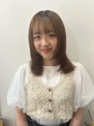 ミディアム カラー チアキ ジュリのヘアスタイル