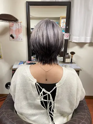 ショート カラー 是枝 さくらのヘアスタイル