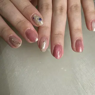 ネイル 里見 麗のネイルデザイン