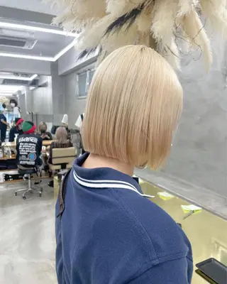 ミディアム カラー レイヤーカット 🪩yurikaのヘアスタイル