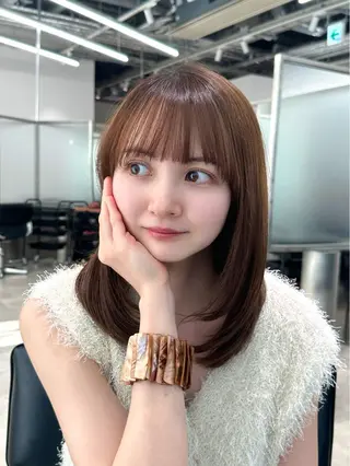 ミディアム ツヤ髪レイヤー/ 顔まわり/kokiのヘアスタイル