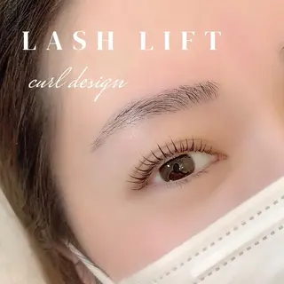 マツエク・マツパ アイブロウ atelier...m所属・NUURA /　yuiの眉毛・アイブロウイメージ