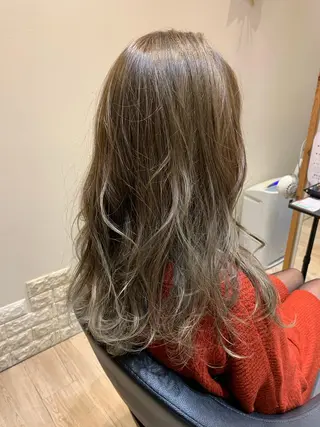 セミロング カラー 大久保 隆蔵のヘアスタイル