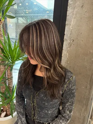 セミロング カラー ♡ハイライトカラー shinri♡のヘアスタイル